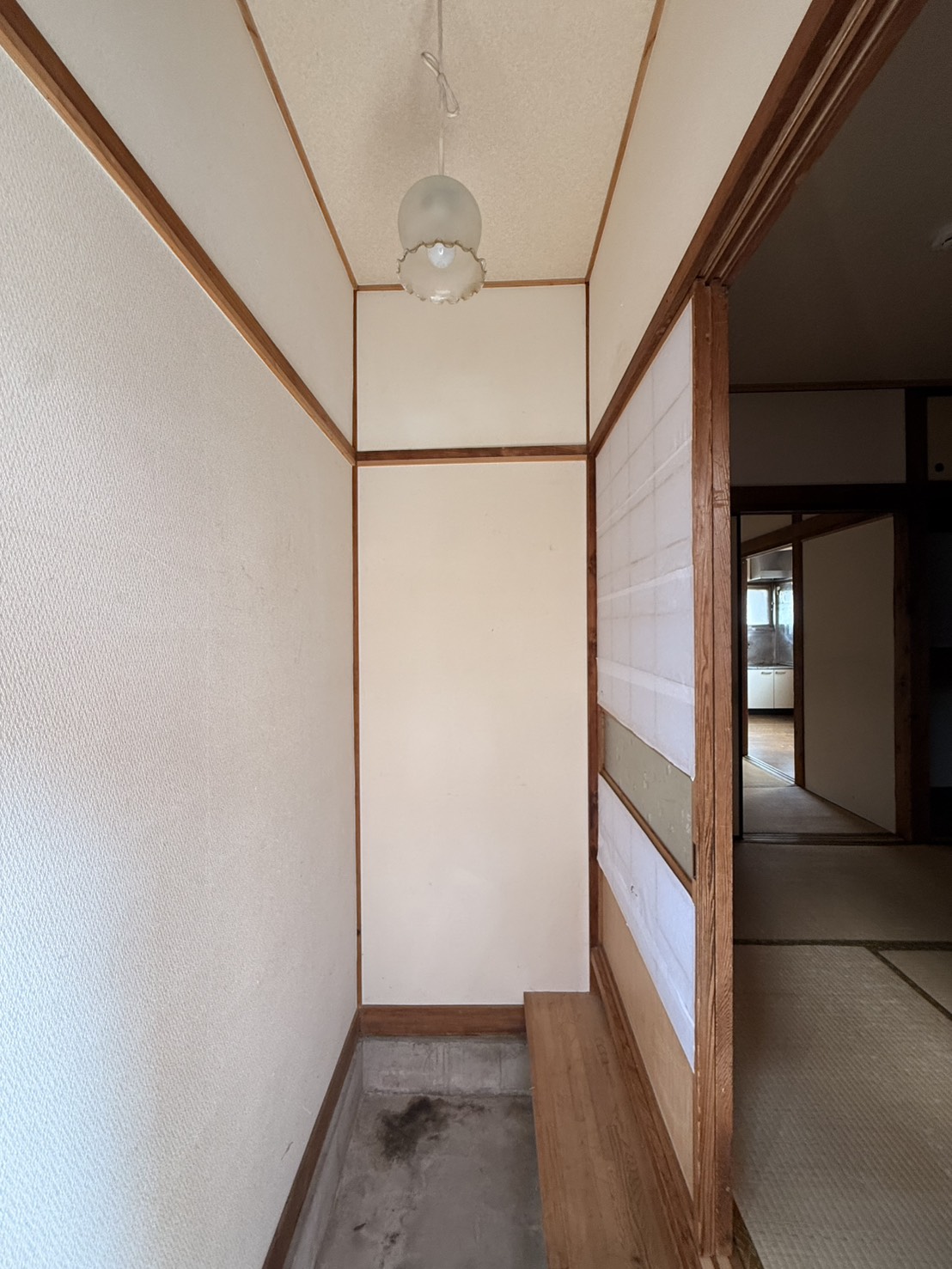 榎本荘の玄関写真