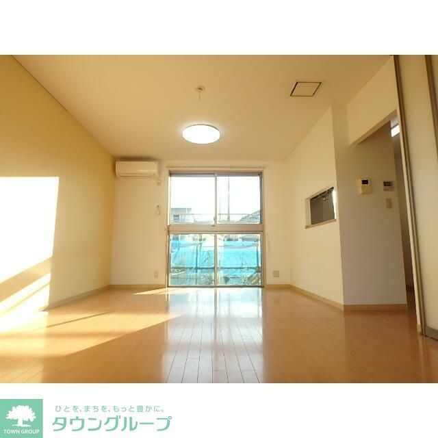 居室・リビング　※別部屋参考写真です