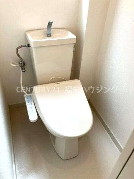 ＪＲ片町線 徳庵駅 徒歩5分 4階建 築42年のトイレ写真