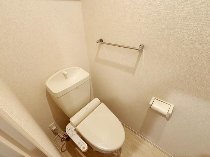 トイレ　※反転写真。現状優先。
