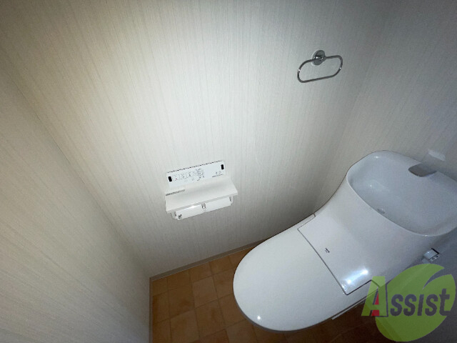 トイレ　温水洗浄便座付きのトイレは、使用しやすそうですね。
