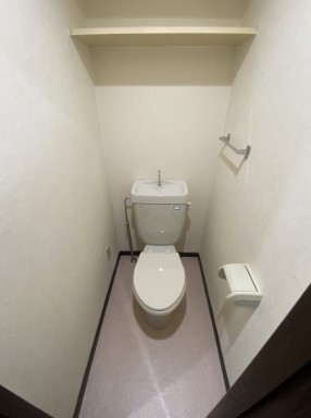 トイレ　写真は別号室です。現況優先になります。
