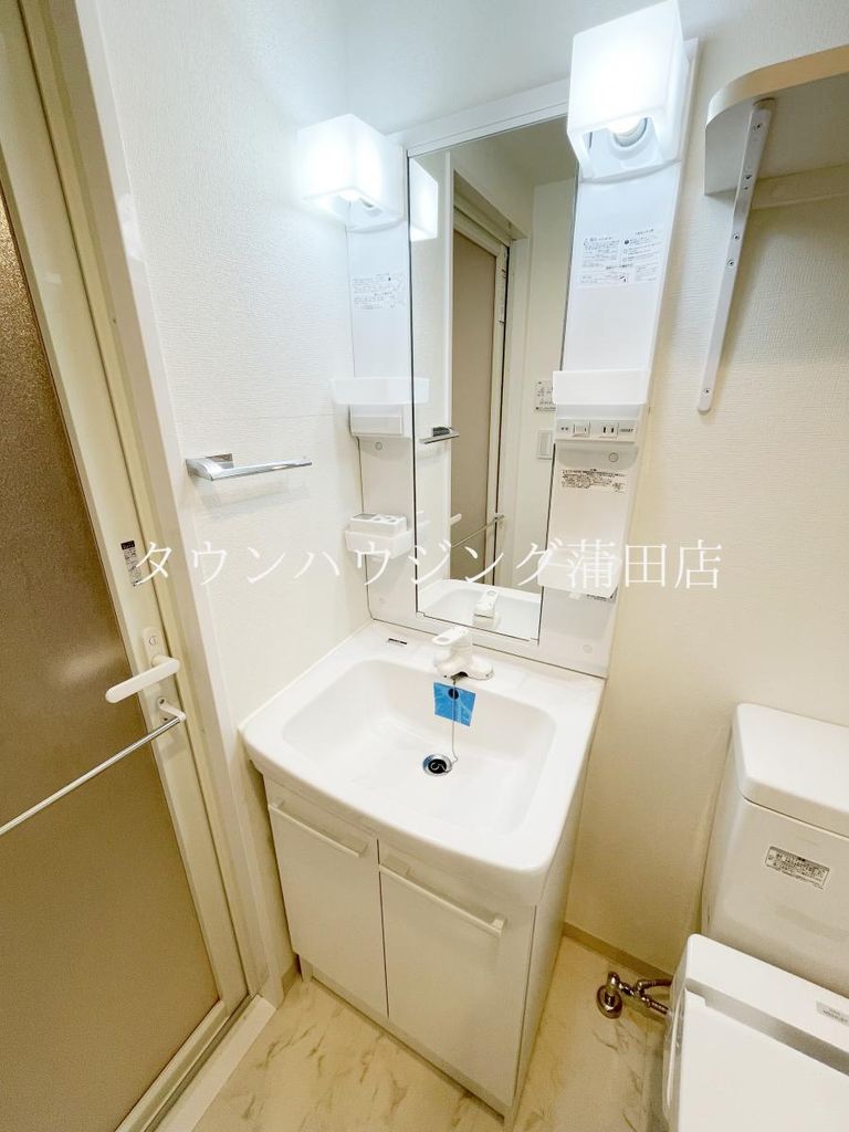 洗面設備　★朝の支度に便利な独立洗面台★