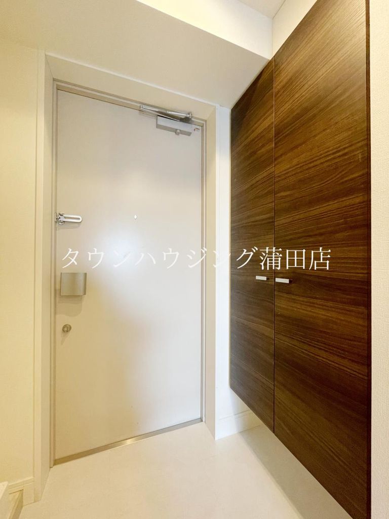 玄関　★収納たっぷり★