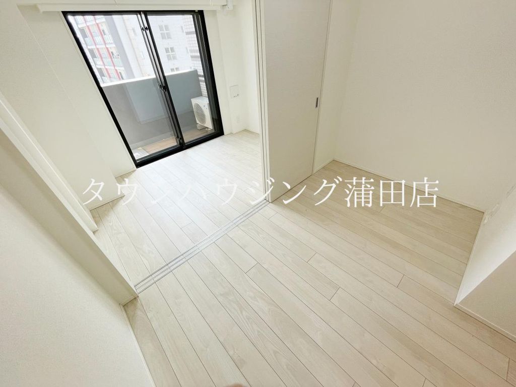 居室・リビング　★白基調のキレイなお部屋です★