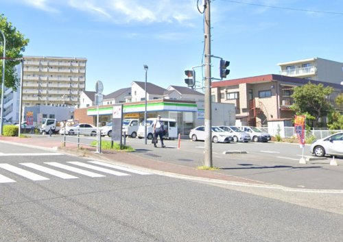 コンビニ　ファミリーマート サンズ洋光台駅北店（コンビニ）まで431m