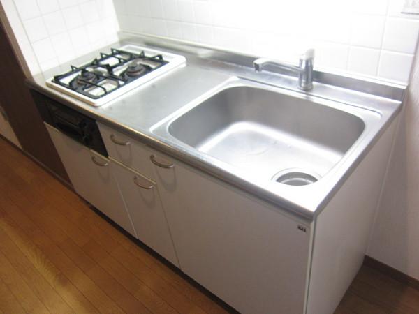 キッチン　※同タイプのお部屋の写真です