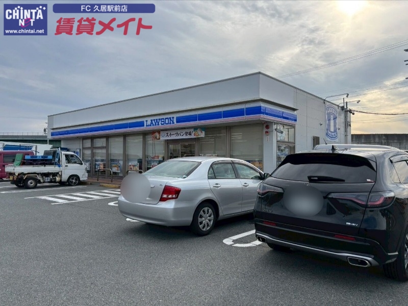 コンビニ　ローソン松阪小津町店（コンビニ）まで1885m