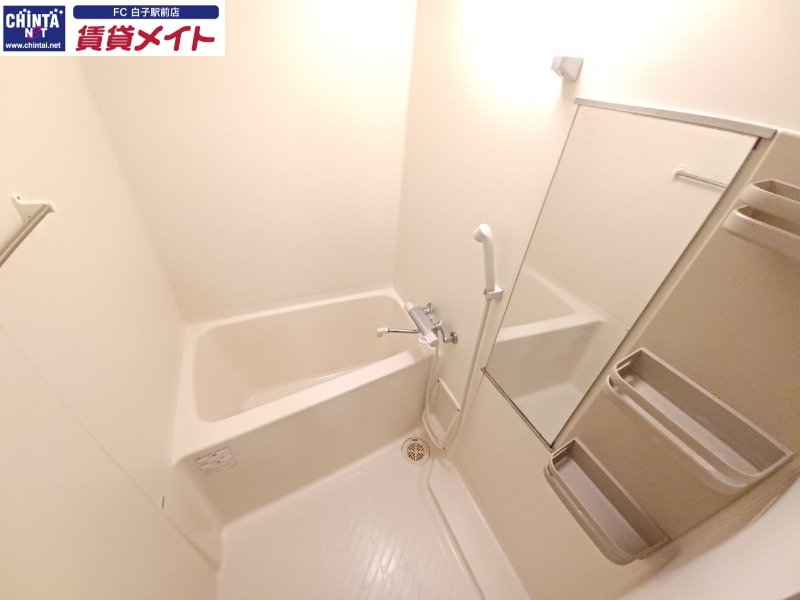 バス・シャワールーム　同物件別部屋の写真