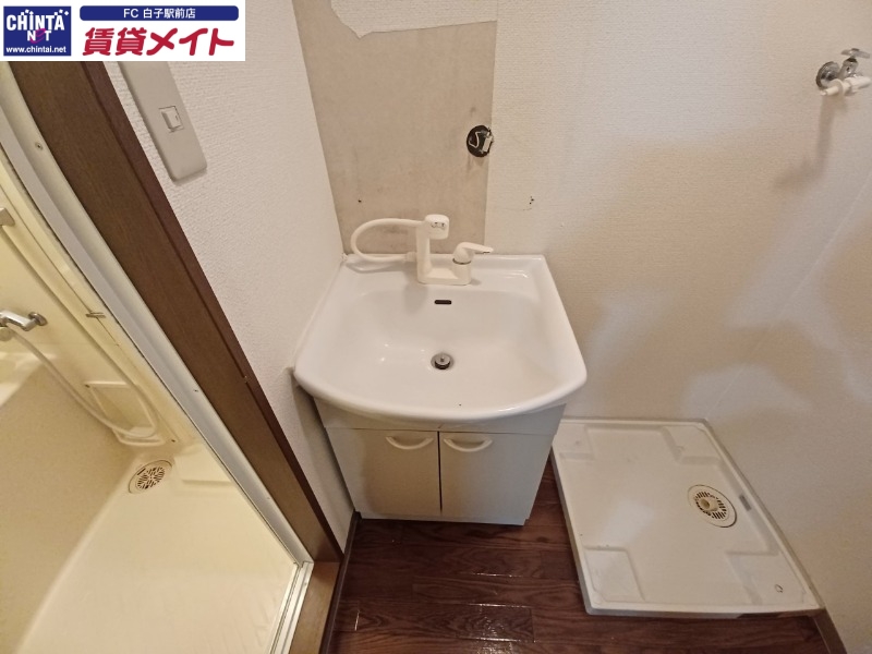 洗面設備　同物件別部屋の写真