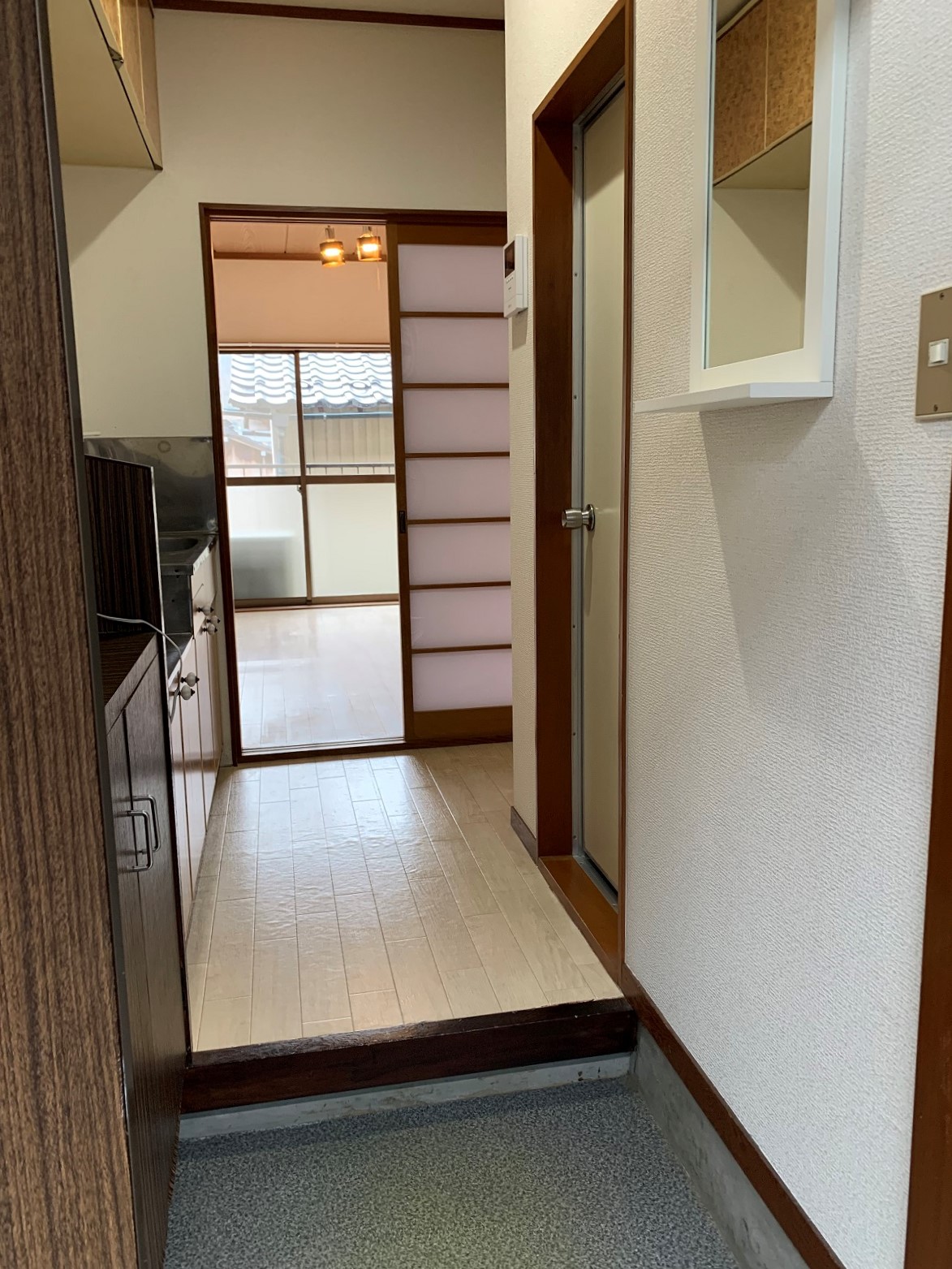 玄関　画像は別の部屋