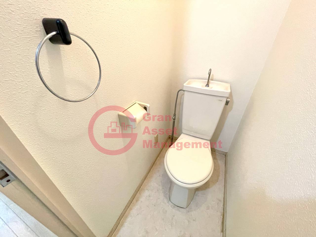 トイレ　シンプルで使いやすいトイレです