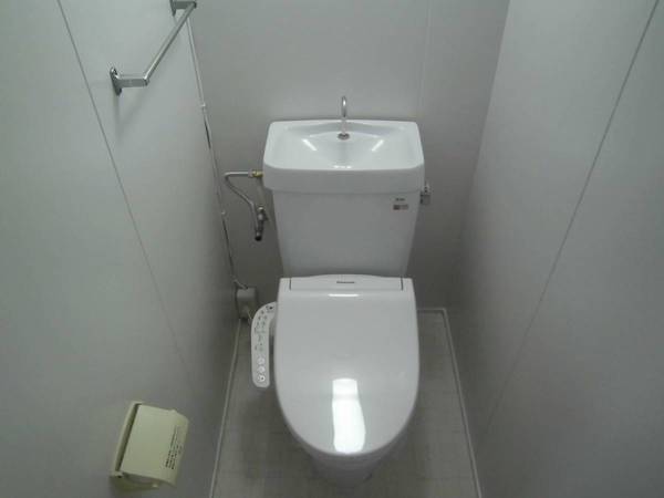 トイレ　モデルルームの写真です