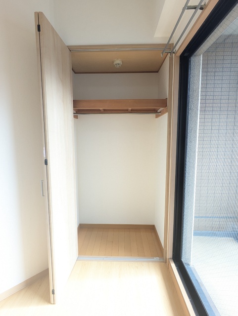 収納　同物件の別部屋のお写真です。ご参考までに御覧ください。