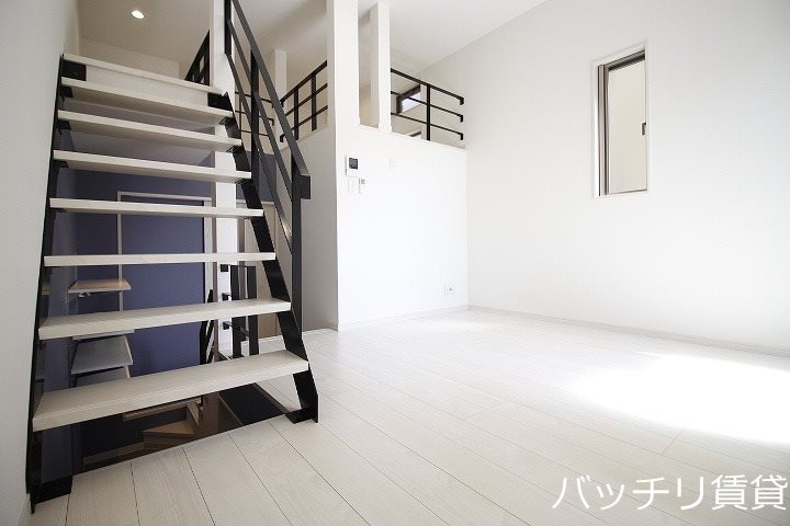 居室・リビング　※同アパート別部屋写真の為、現状優先。