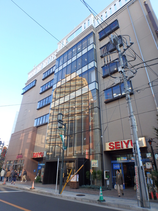スーパー　西友（スーパー）まで158m