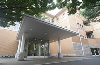 病院　社会福祉法人聖母会聖母病院（病院）まで382m