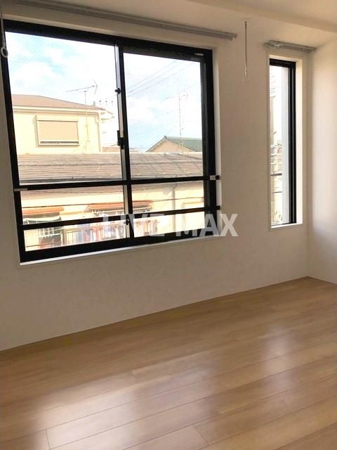 居室・リビング　別号室参考写真