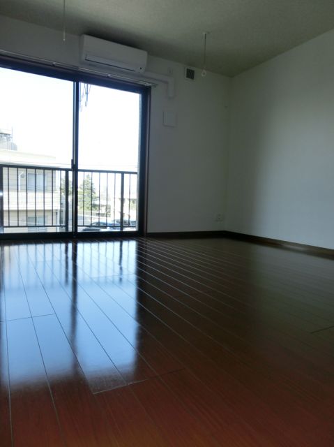 居室・リビング　フローリングのお部屋です