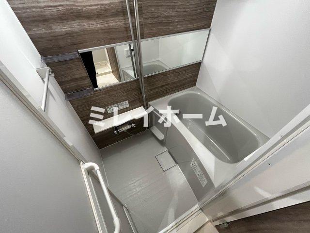 バス・シャワールーム　同建物内別のお部屋の参考写真になります。