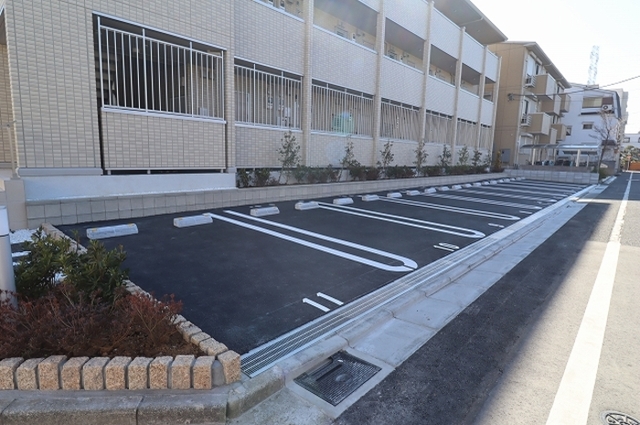 駐車場　駐車場