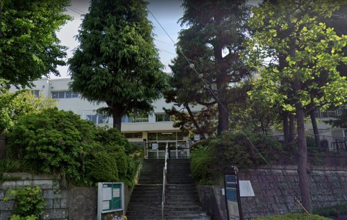 小学校　横浜市立上末吉小学校（小学校）まで813m