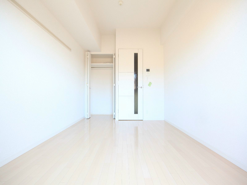 その他　洋室6帖　クローゼット（収納充実してます）