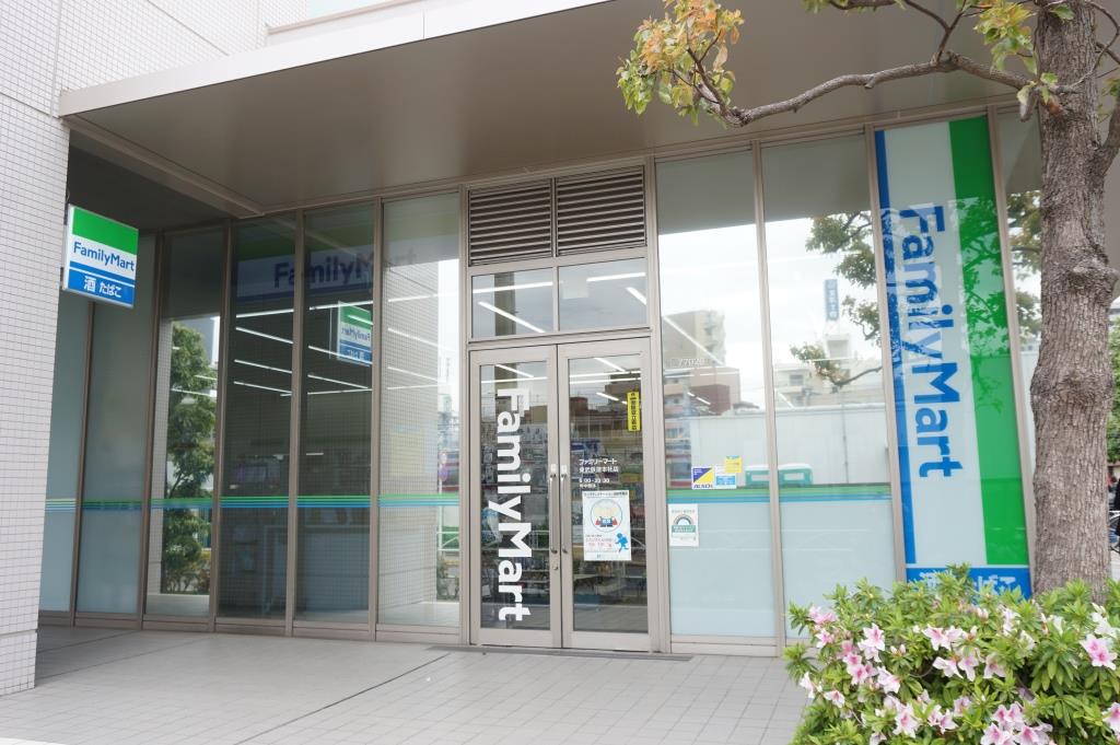 コンビニ　ファミリーマート 東武鉄道本社店（コンビニ）まで381m