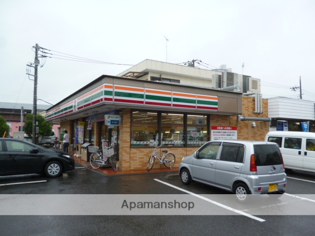 コンビニ　セブンイレブン（コンビニ）まで121m