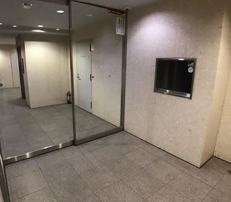 ロビー　建物の内部です