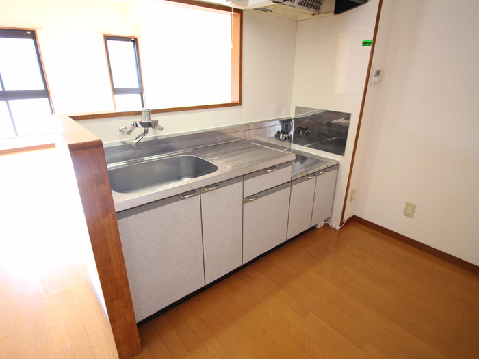 キッチン　反転タイプの別のお部屋になります