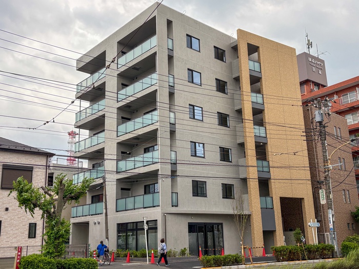 建物外観　建築中