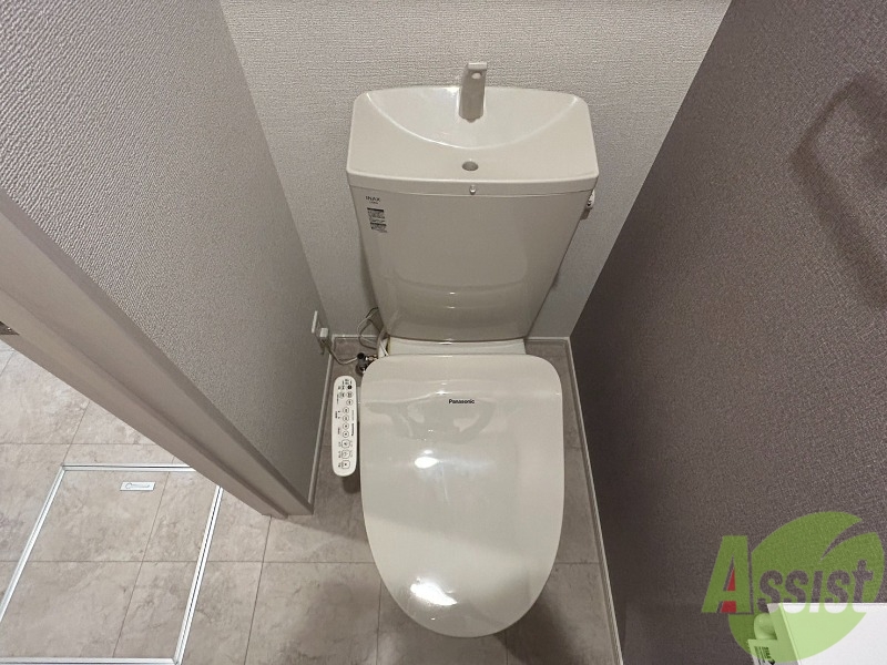 トイレ　トイレにはウォシュレット機能がついています。