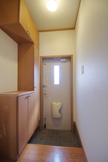 玄関　★お問い合わせはタウンハウジングまで★