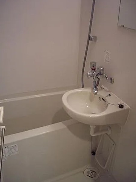 バス・シャワールーム　※別部屋参考写真