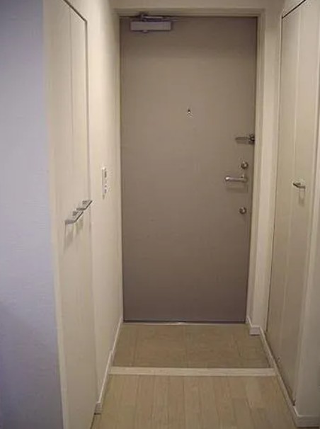 玄関　※別部屋参考写真