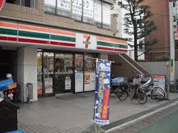 コンビニ　セブンイレブン文京千駄木1丁目店（コンビニ）まで63m