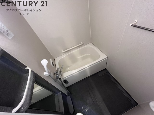 バス・シャワールーム　追い焚き機能付きで便利です♪