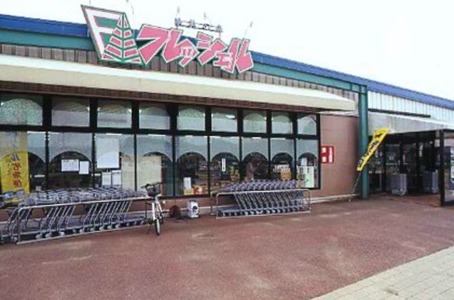 コンビニ　季美の森フレッシェル（コンビニ）まで820m