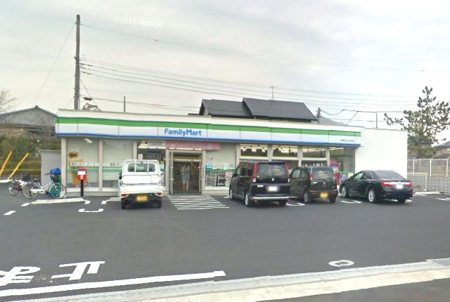 飲食店　ファミリーマート大網みどりが丘店（飲食店）まで820m