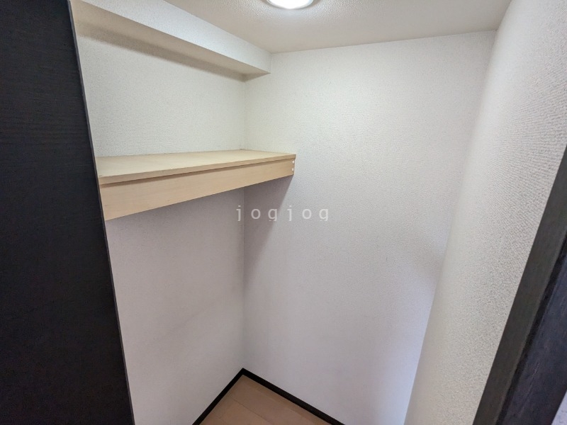 収納　洋室のウォークインクロゼット