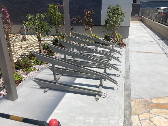 その他共有部分　屋根付き駐輪場