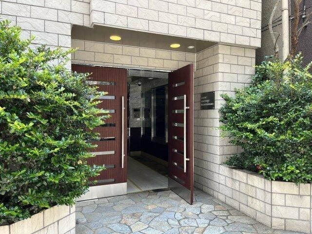 エントランス　建物の内部です