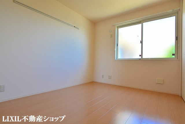 その他　６帖の洋室です。