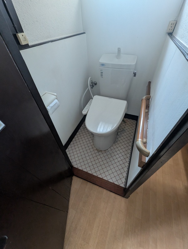 上篠崎2丁目戸建てのトイレ写真