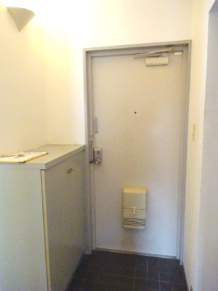 玄関　シューズBOX完備