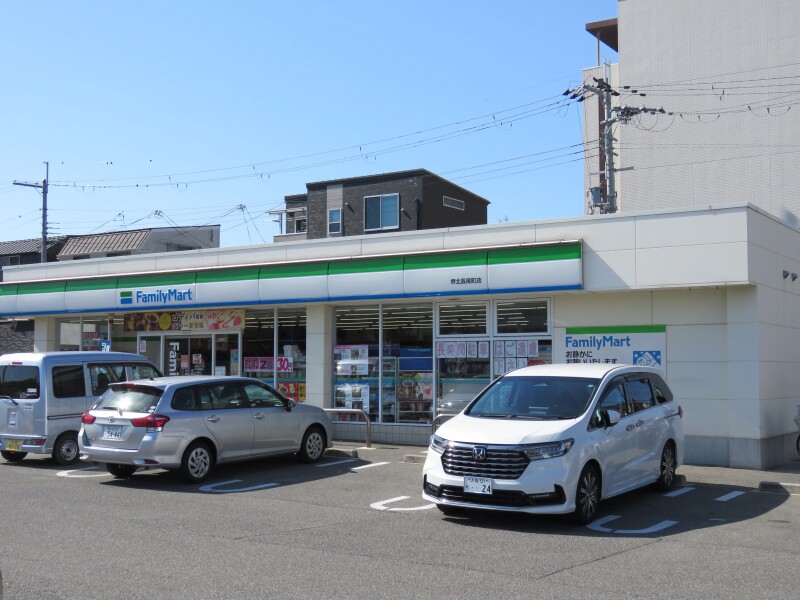 コンビニ　ファミリーマート堺北長尾町店（コンビニ）まで149m