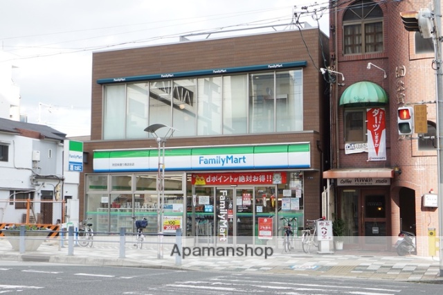 コンビニ　ファミリーマート（コンビニ）まで569m