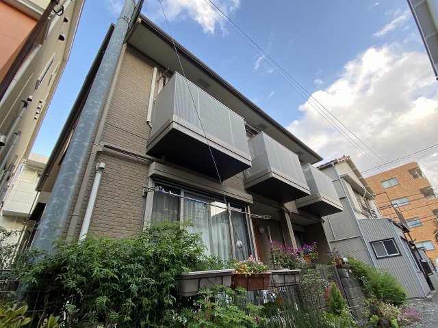 建物外観　蒔田駅徒歩5分のアパートです。