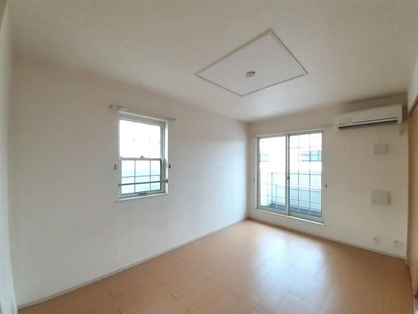その他部屋・スペース　こちらのリビングで趣味の時間をお楽しみください
